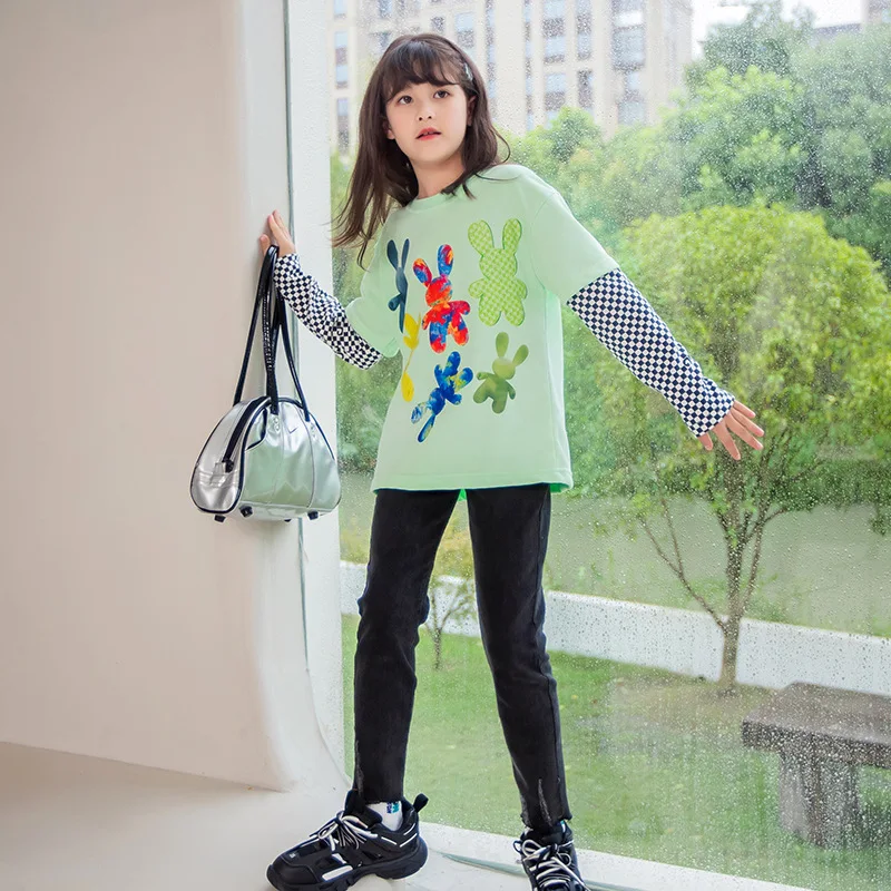 

Girls' long-sleeved T-shirt Spring clothing bottom shirt Medium children's fake two tops Spring and Autumn 2022 new