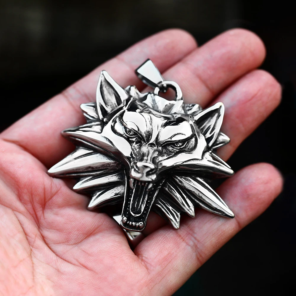 

New Retro Fashion Wolf Head Pendant Punk Domineering Stainless Steel Animal Necklace for Men Personality Jewelry Gift Wholesale