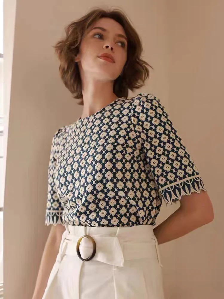 

2022 Summer French Cotton Women's Flowers Embroidery Shirt Floral O-neck Casual All-match Ladies Trim Slim Short Sleeve Blouses