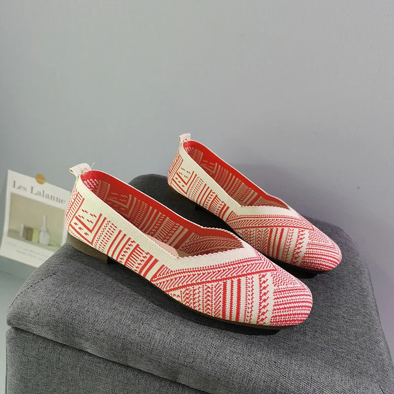 Flat Casual Shoes Ladies New Mesh Breathable Sneakers Women Breathable Light Slip on Loafers Socks Shoes Women Zapatillas Mujer