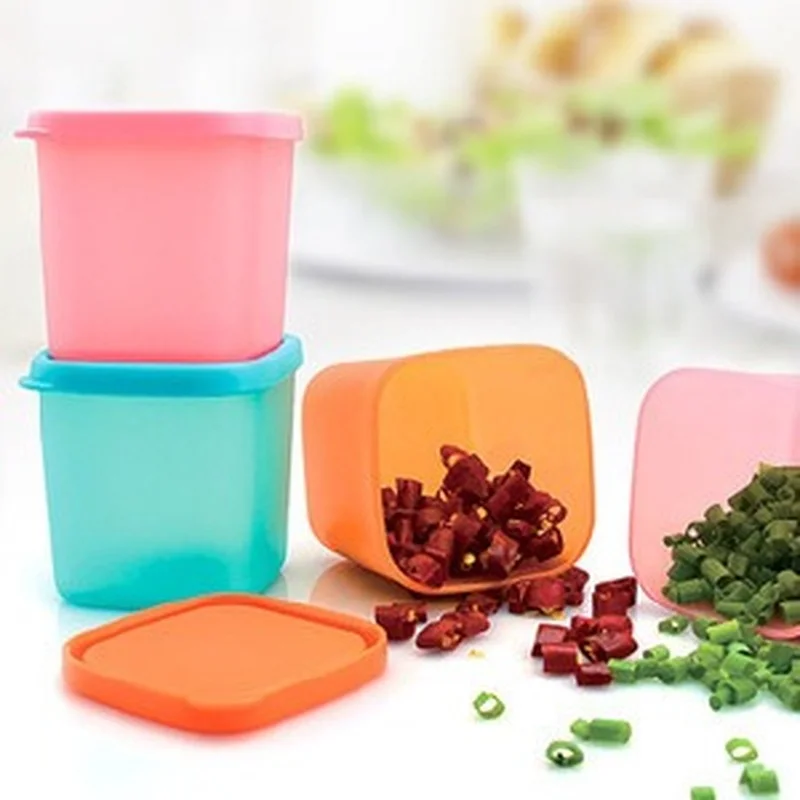 

1Pc Portable Kitchen Plastic Mini Foods Jars With Seasoning Storage Container Cover lids Fruits Beans box Condiment Pepper jar