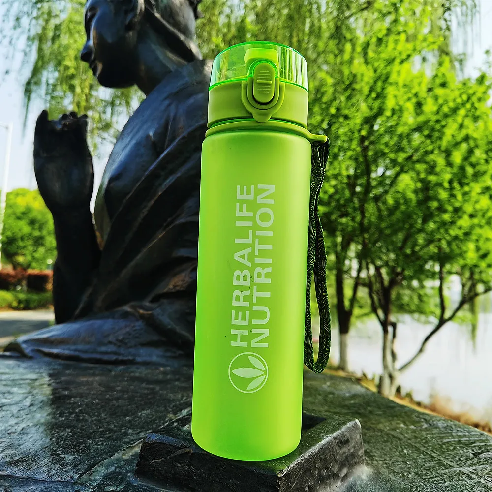 Промоакция герметичная пластиковая бутылка для воды Herbalife 560 мл без бисфенола А