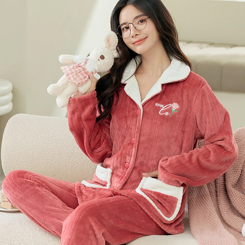 New Autumn Winter Flannel Warm Pajamas Set Women Thicken Sweet Homewear Pijama Two Piece Set Embroidered Letters Sleepwear Suits