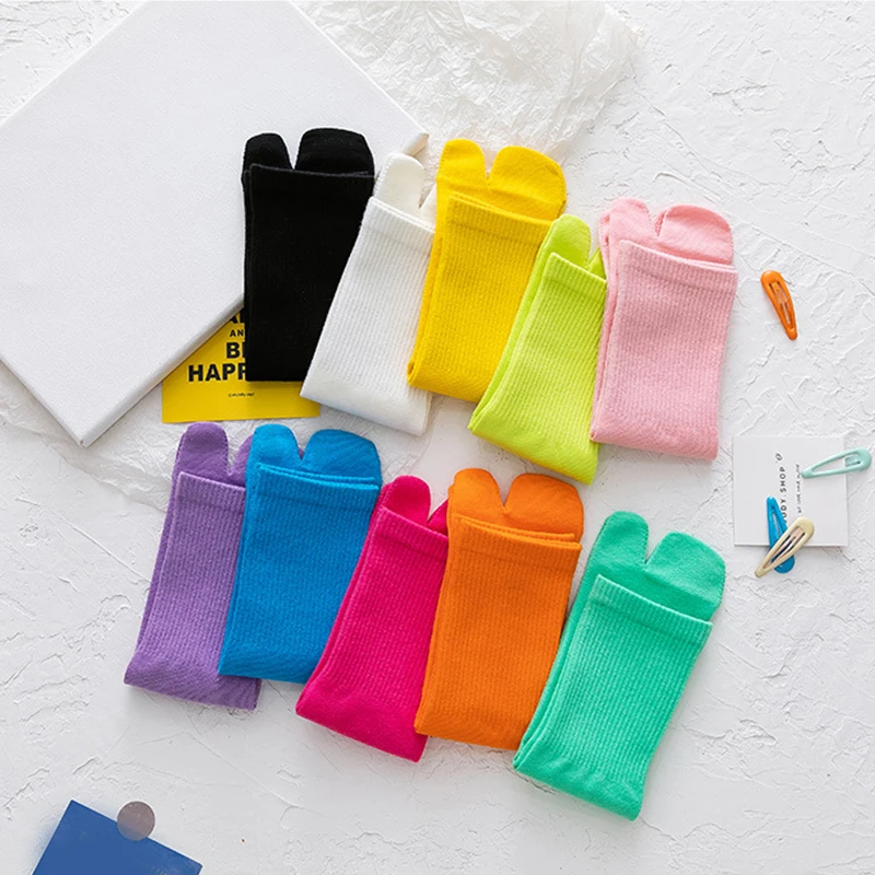 

Women Two-toe Socks Non-slip Fashion Soft Two-Toed Socks Harajuku Split Toe Socks Four Season Socks With Split Toe Lolita