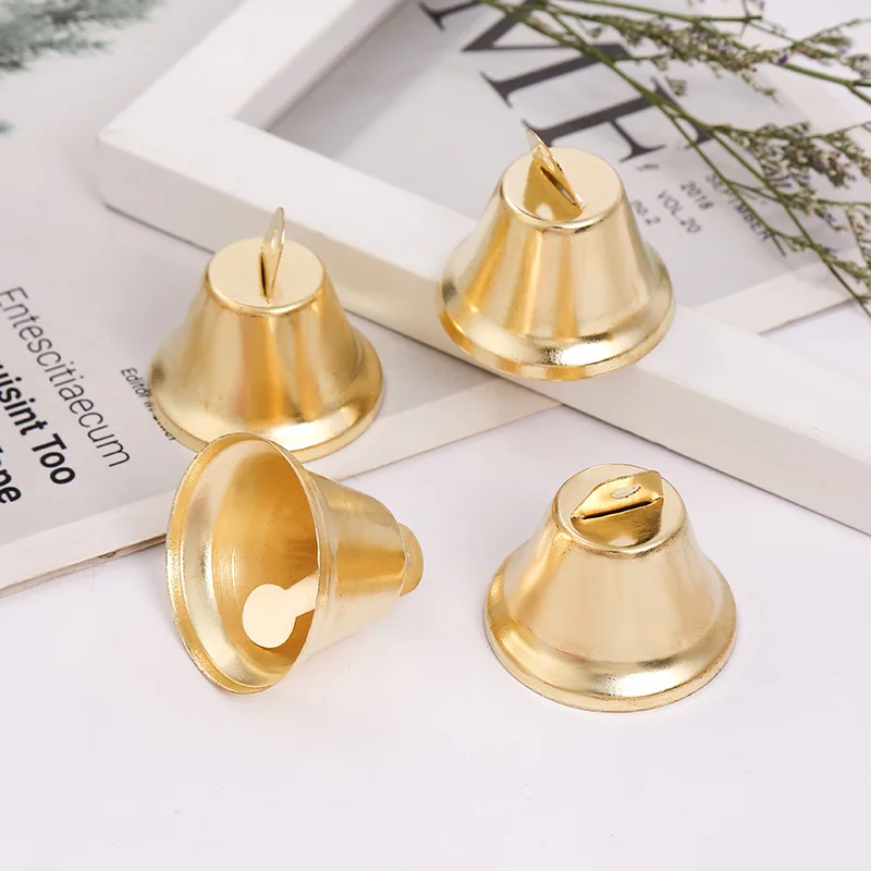 

10pcs 2cm Christmas Bells DIY Crafts Hanging Pendant Wedding Party Decoration Horn Bells Xmas Tree Ornament New Year Gift