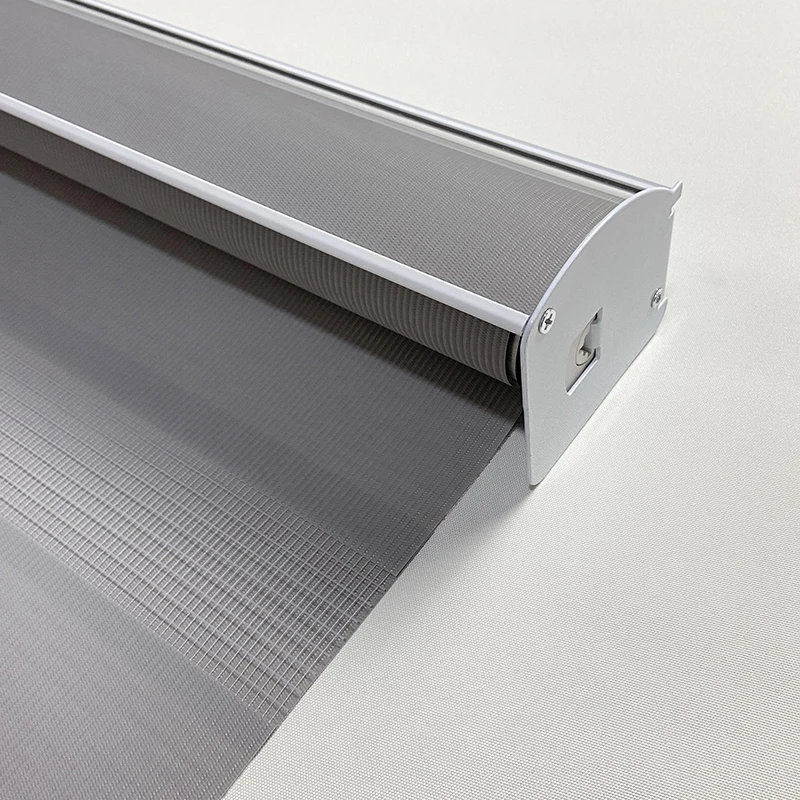 Скидка Светильник фильтрующие моторизованные полосатые жалюзи, сделанные на заказ ручные оконные Роликовые жалюзи, двухслойные занавески для дом... Дешево Светильник фильтрующие моторизованные полосатые жалюзи, сделанные на заказ ручные оконные Роликовые жалюзи, двухслойные занавески для дом...