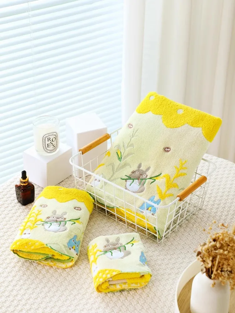 

Hot Cartoon Totoro Corn Yellow Pure Cotton Untwisted Yarn Towels Beach Bath Towel Home Textiles