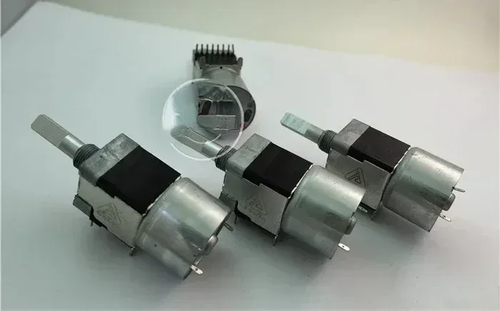 Потенциометр двойного двигателя DELTA M1610G 20KAX2 10KBX2 100KBX2 ручка 25MMF-1