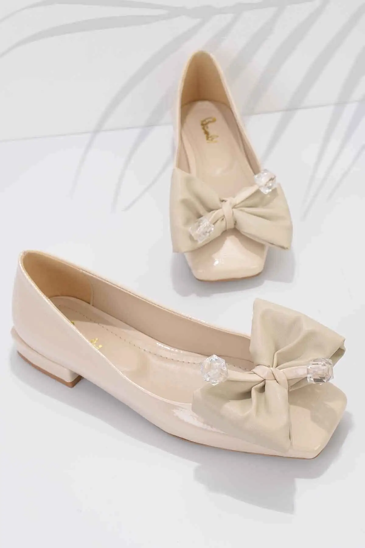 Черный лакированный кожаный женский бабби из Турции качественный модный