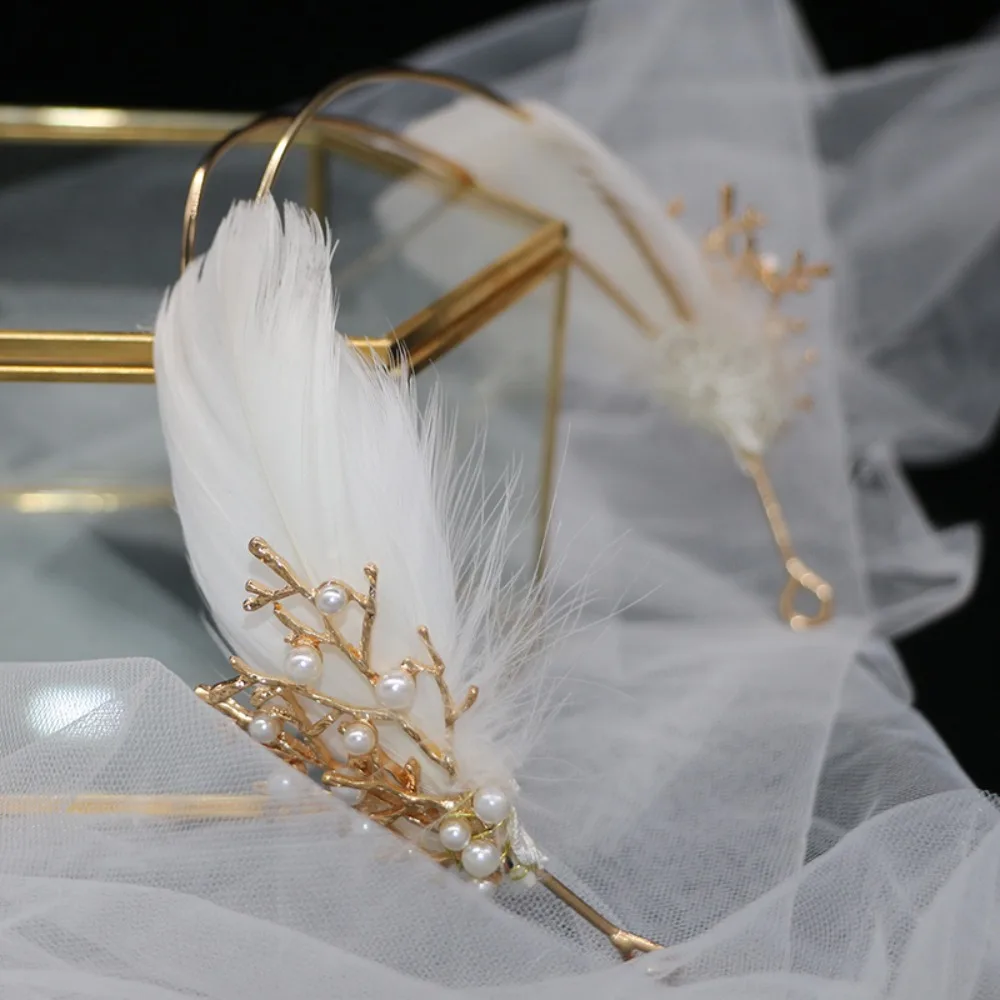 

Новые модные жемчужные женские свадебные аксессуары для волос, украшения для волос, белое перо
