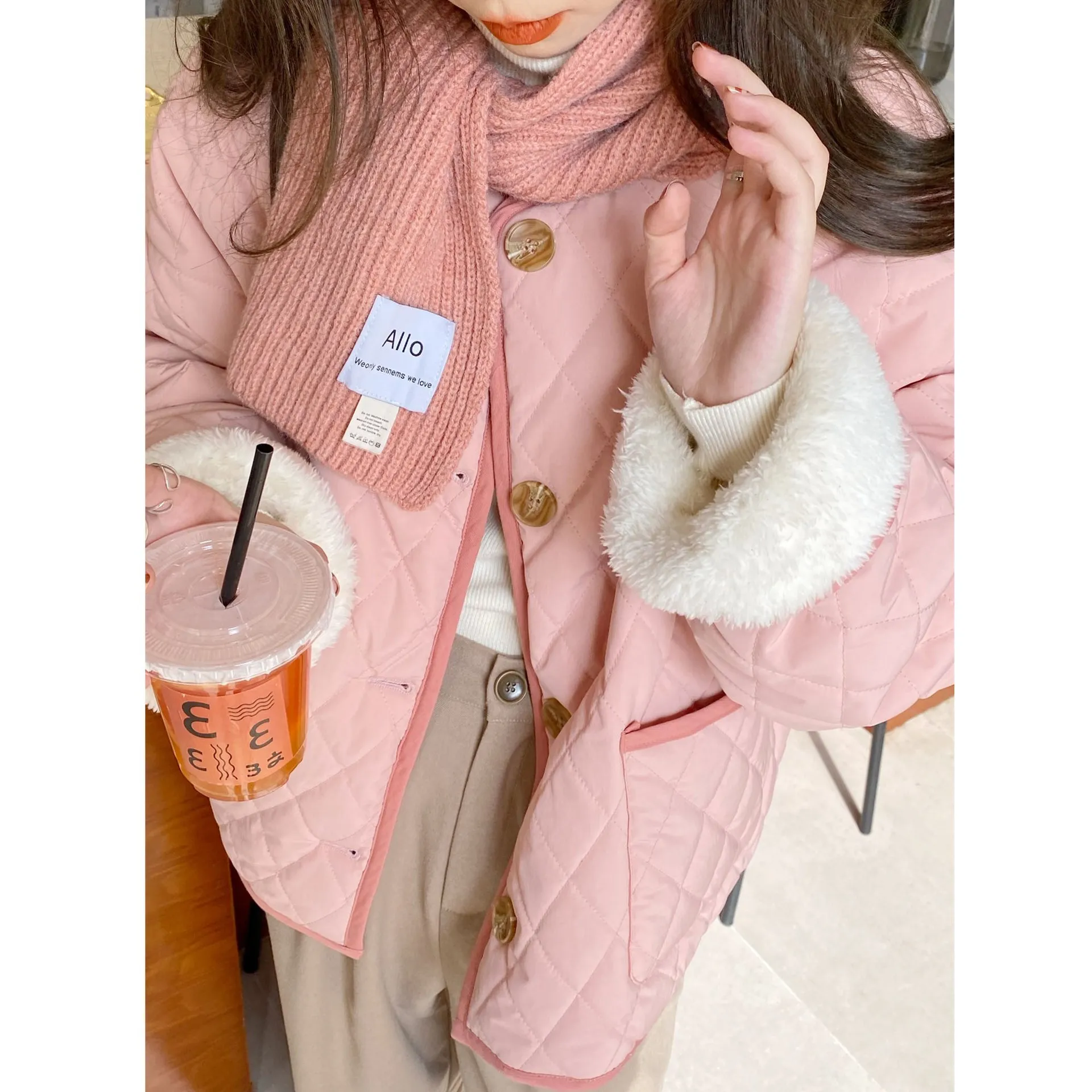 2022 Autumn/winter New Pink Short Cotton Jacket for Women Loose Soft Lamb Wool Coat for Women To Keep Warm and Windproof