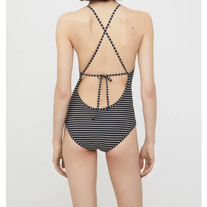 Новинка лета 2023 женский слитный купальник в полоску с открытой спиной