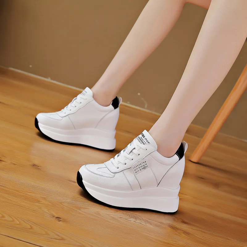 

Женские кроссовки с толстой подошвой, повседневная спортивная обувь для бега, белые, для осени