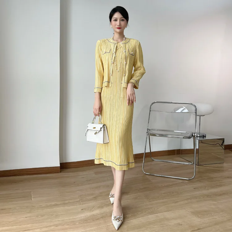 

Miyak Fold 2023 New Women's Slim Tank Long Dress Two-piece Set Set Fashion High Elastic Hepburn Style Beaded Coat Temperament