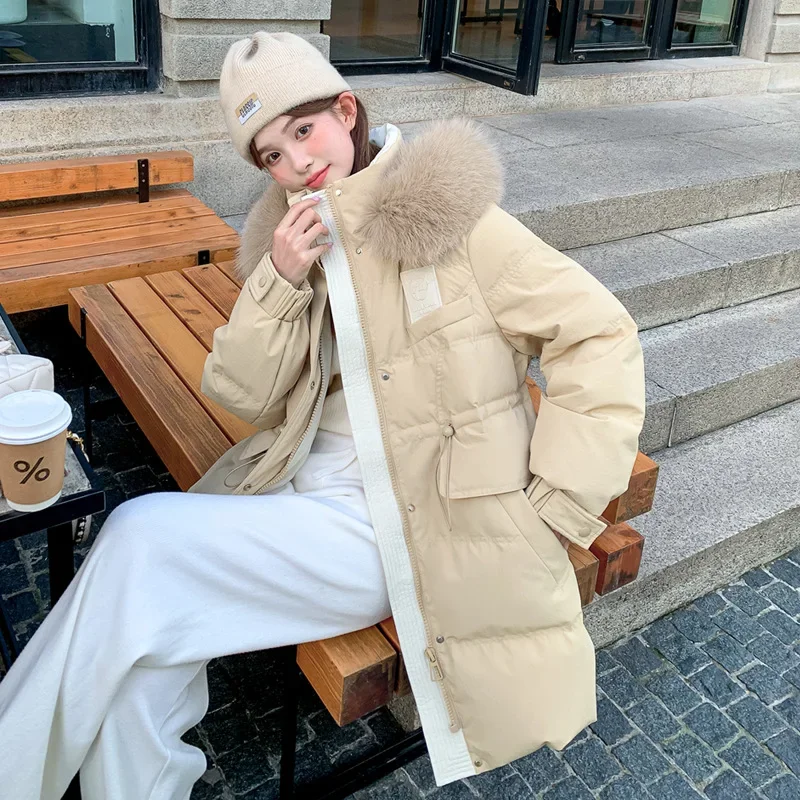 Рисунок 2 - Женский пуховик средней длины