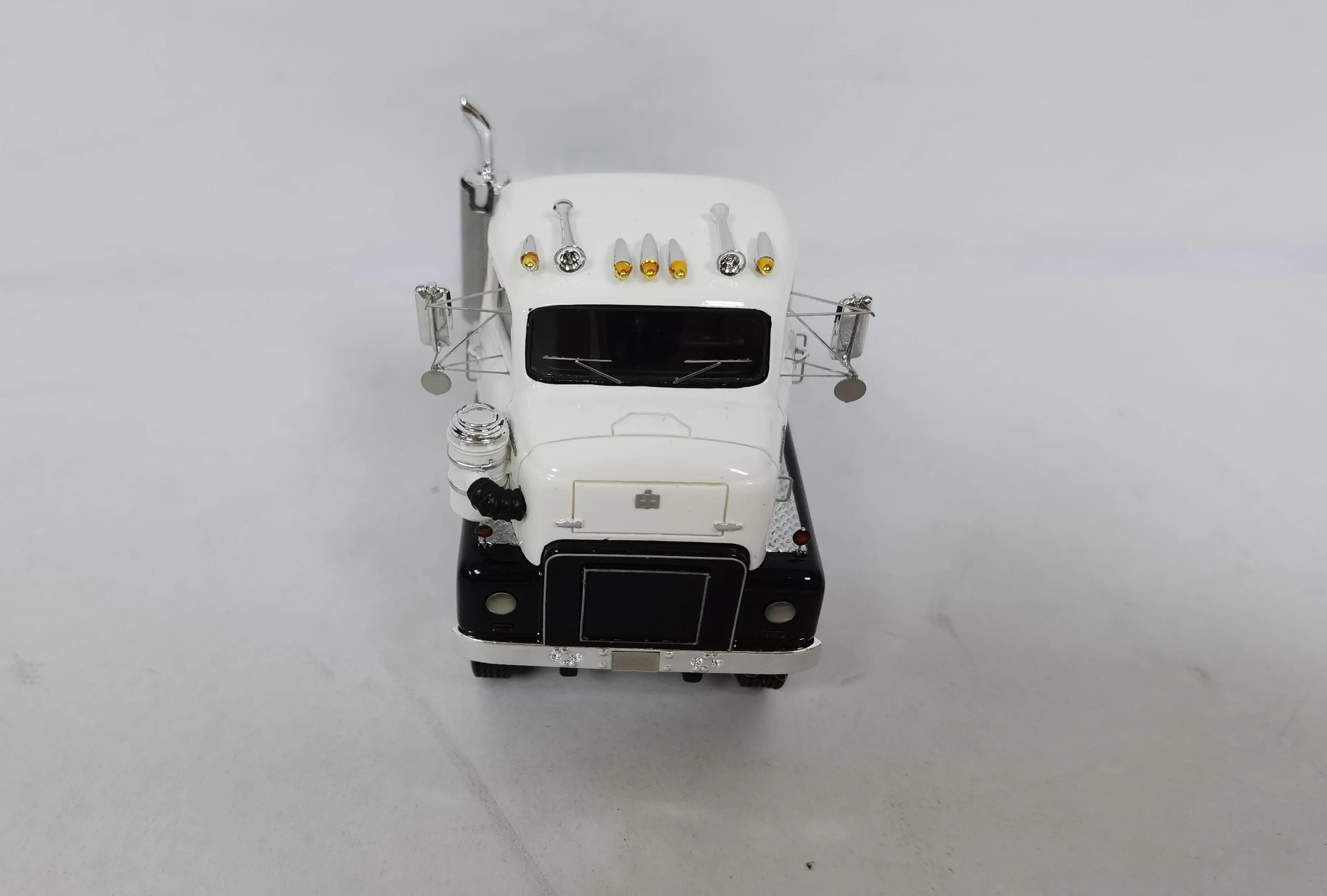 Редкая Верхняя полка 1/64 Высококачественная смола Международный трактор RDFC405