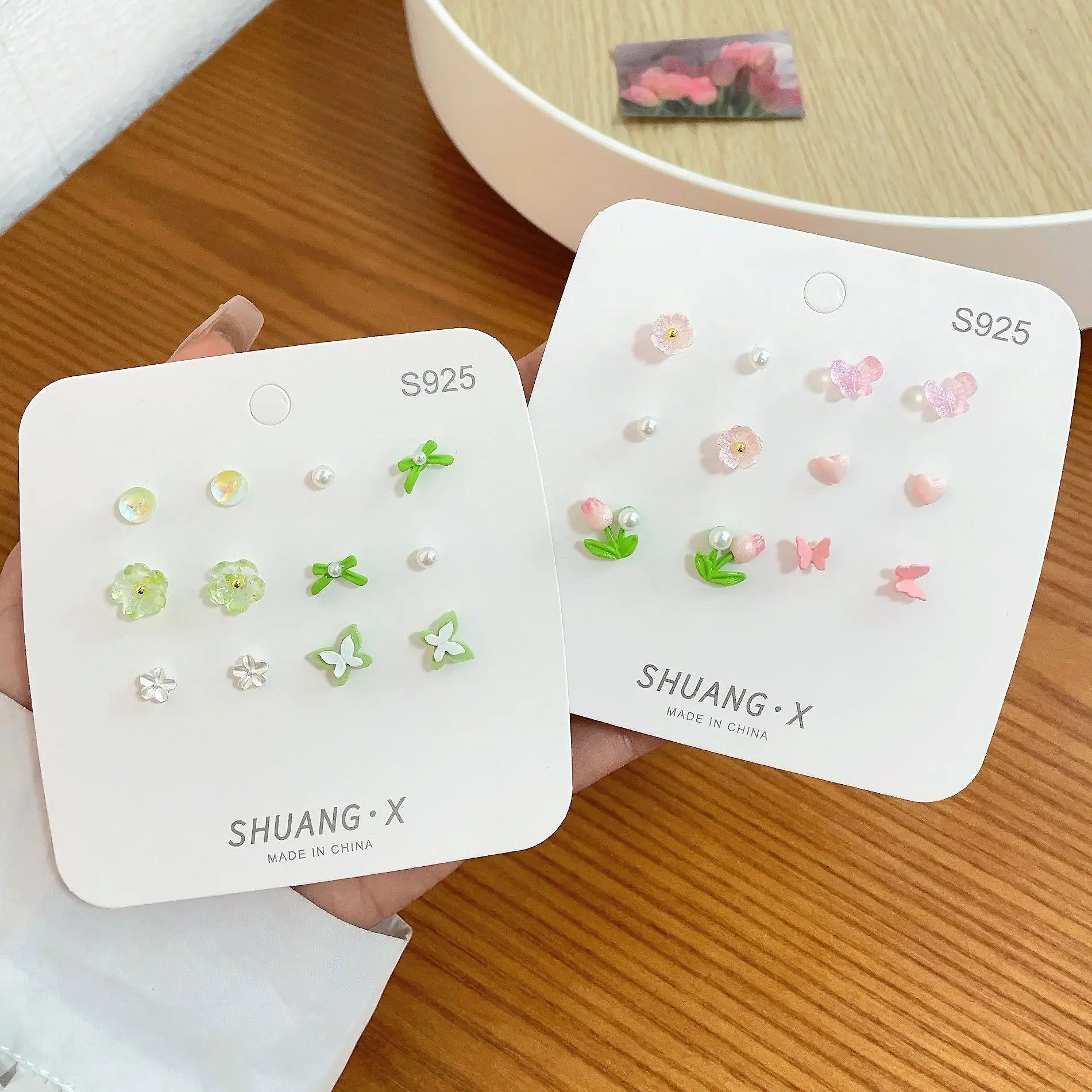 

Chic Tulip Stud Earrings Set for Daily Wear In Spring and Summer Student Set Little Fresh Style Girl