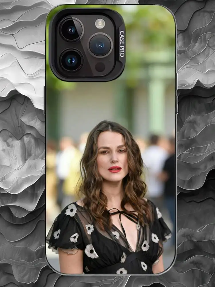 Фото Чехол для телефона K-Keira Knightley для iPhone 17 16 15 14 13 12 11 Pro Max Plus, серебристый матовый черный чехол №5