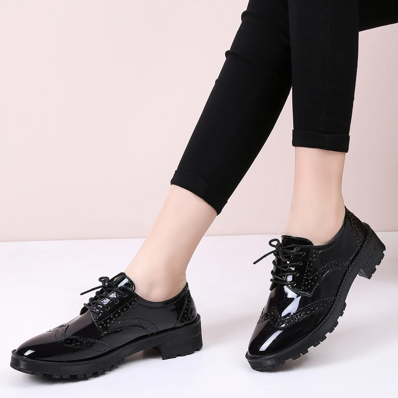 Women Derby Shoes Woman Brogue Handmade Casual Women's Patent Leather Flats Shoes Lace up Shinny New Ladies Flat Shoes