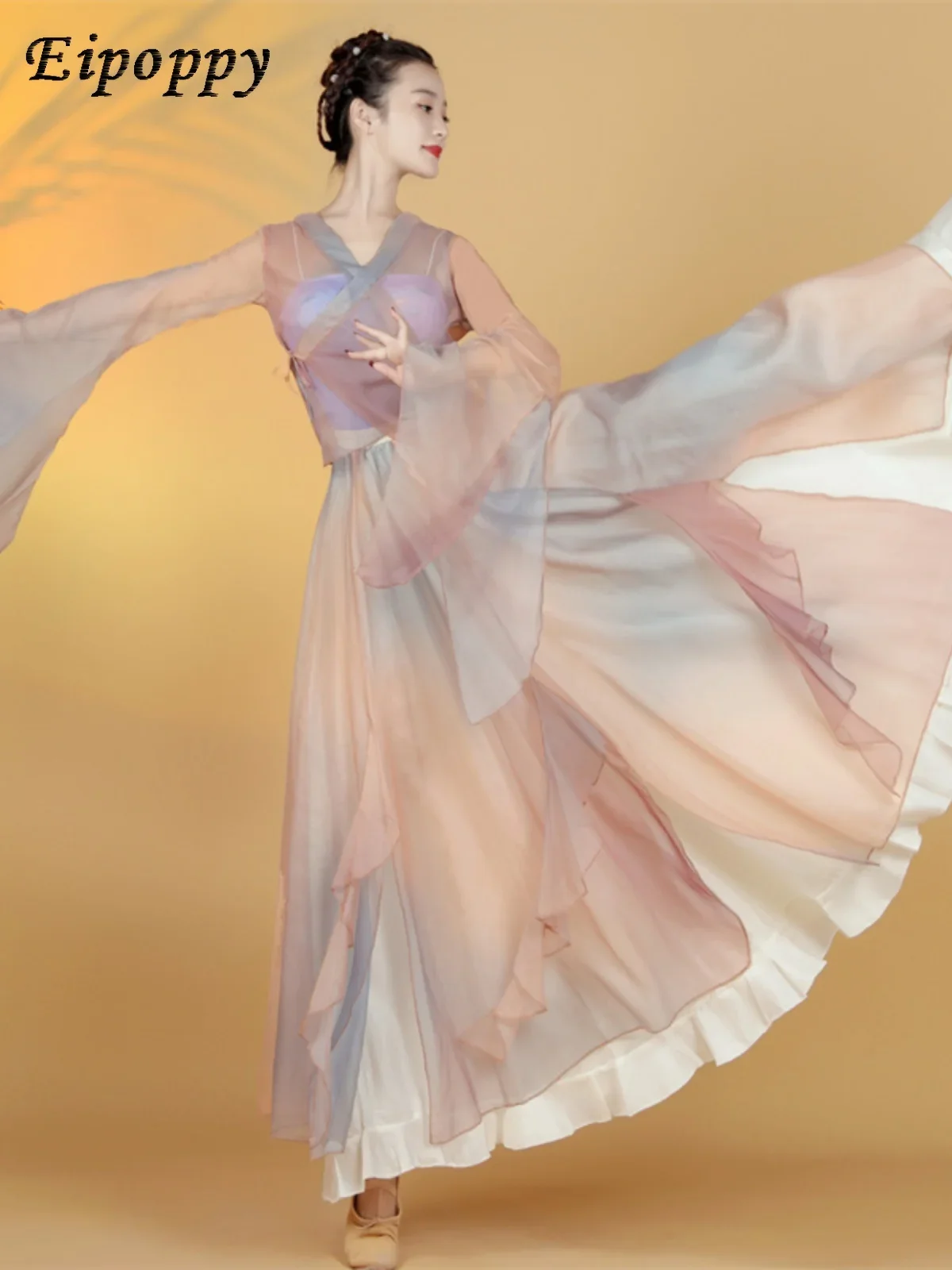 Костюм для классических танцев женщин