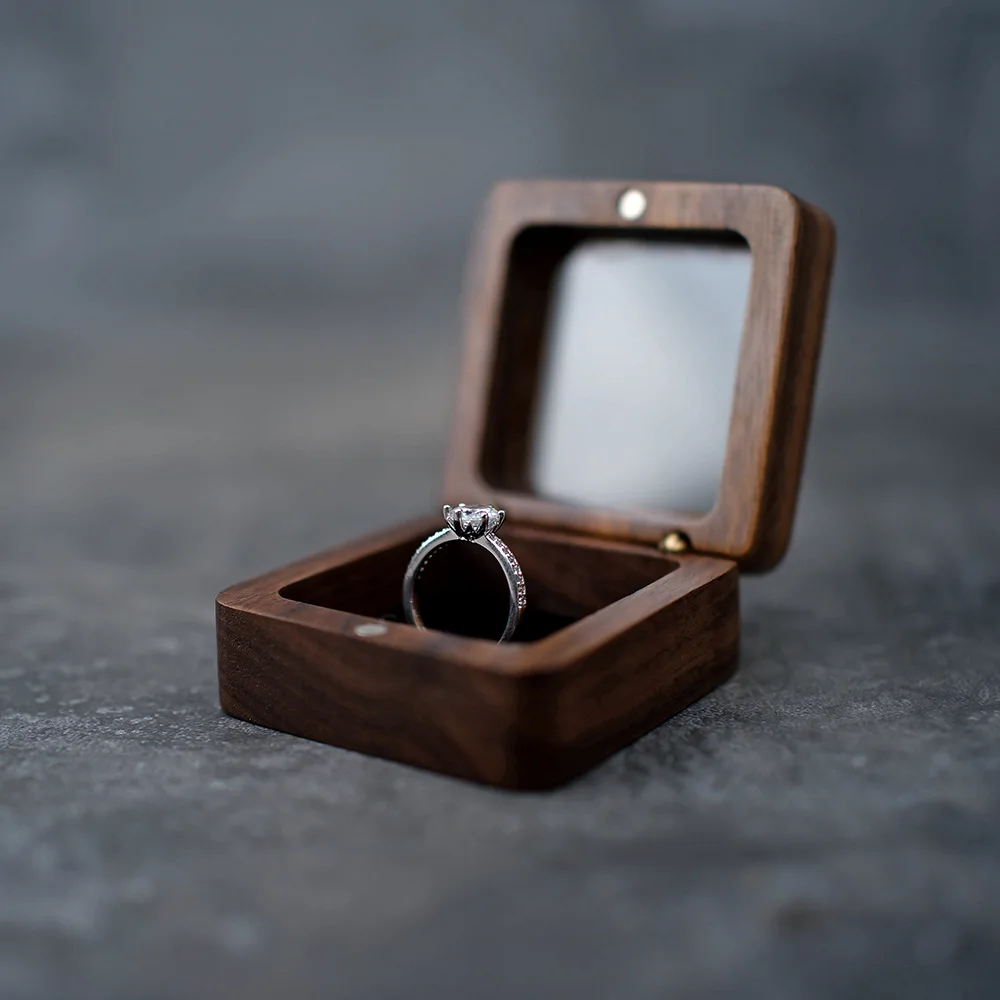 

Creative wooden ring box window jewelry box earrings pendant jewelry storage box black walnut earrings box solid wood box