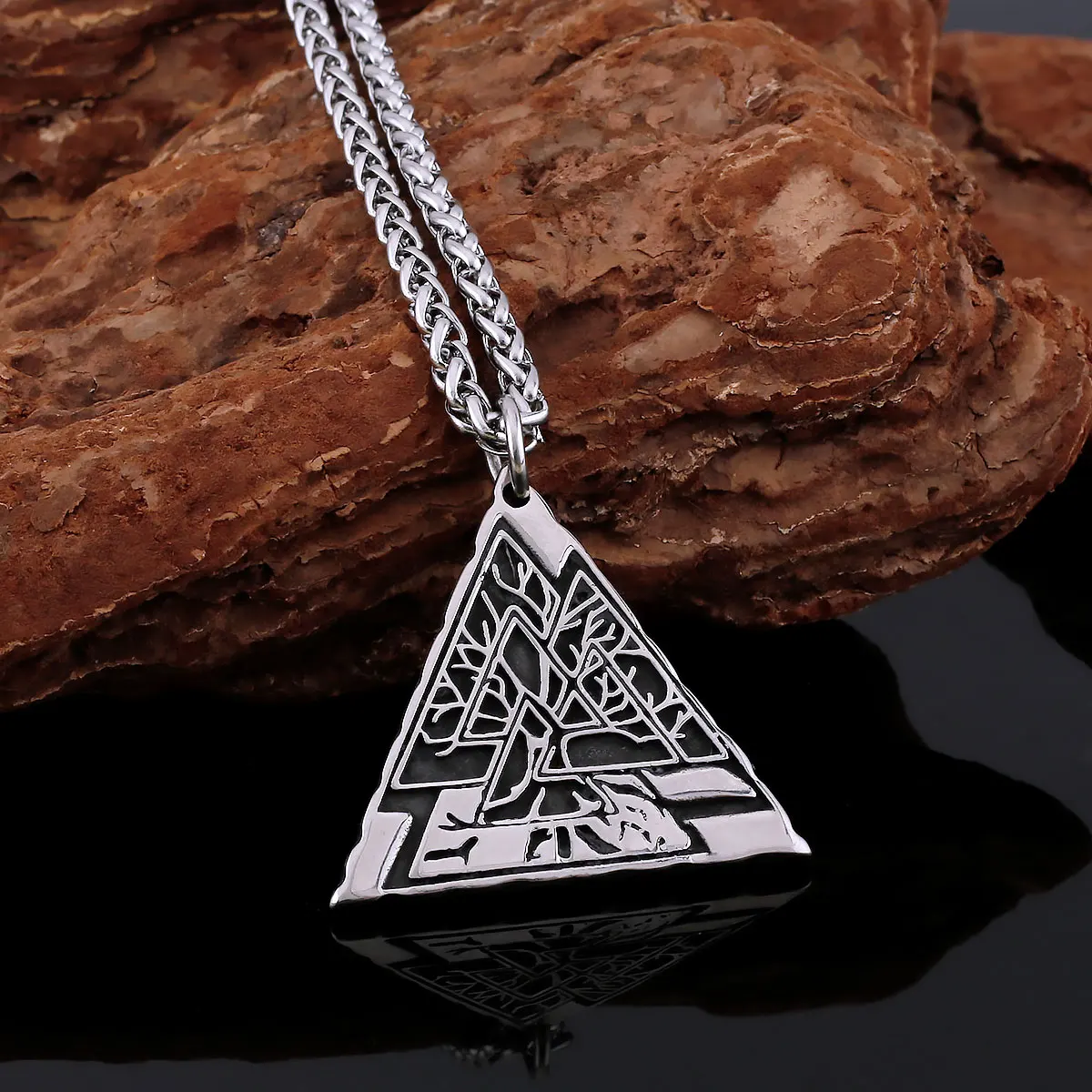 

New Design Fashion Personality Tree of Life Viking Necklace Retro Men's Triangle Rune Amulet Anchor Pendant Choker Punk Jewelry