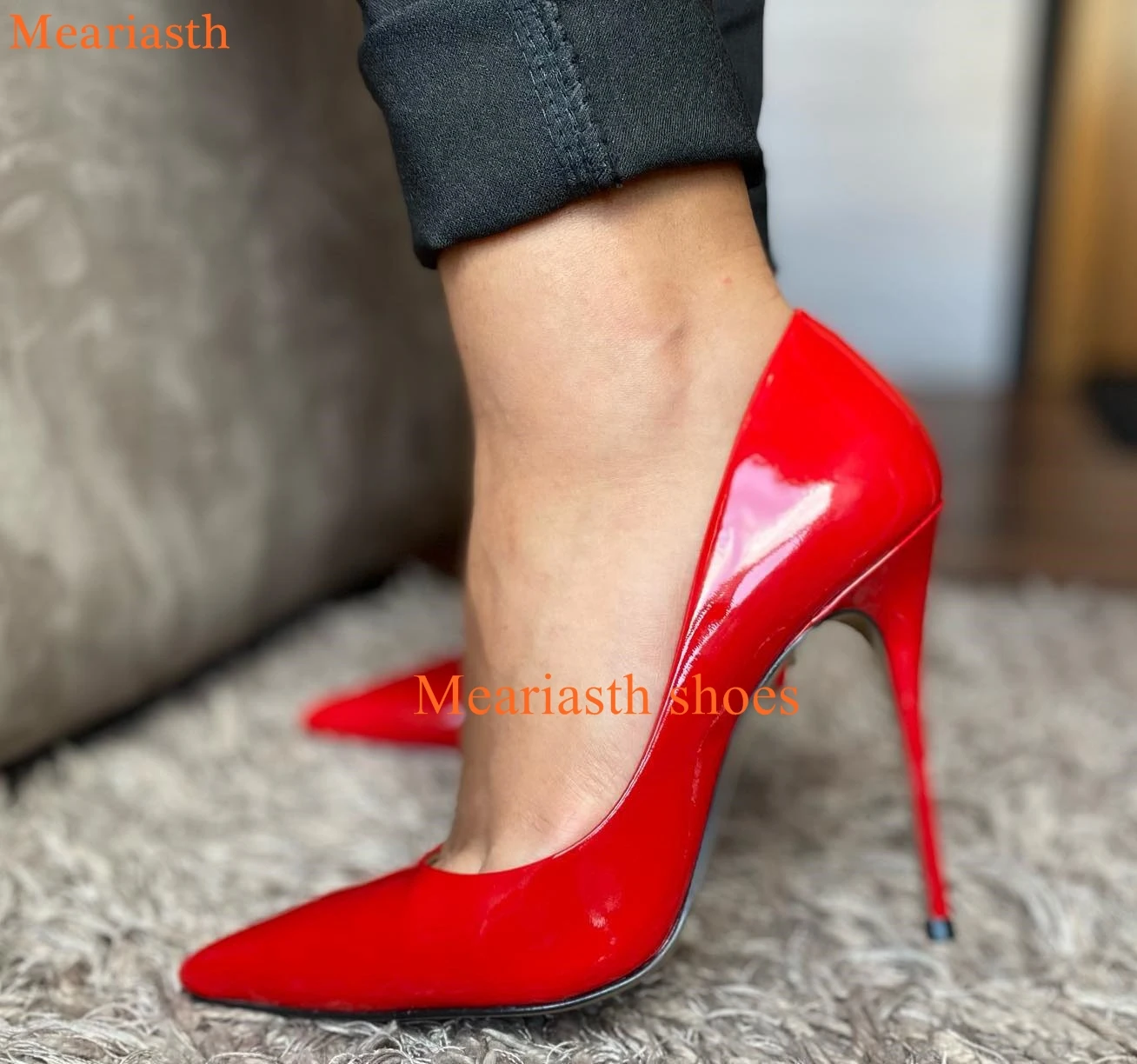 

2022 Real Leather 2022 For Women High Heels Patent Pointed Toe Stiletto Red Classics Pumps Sexy Ladies Party Dress Wedding Shoes