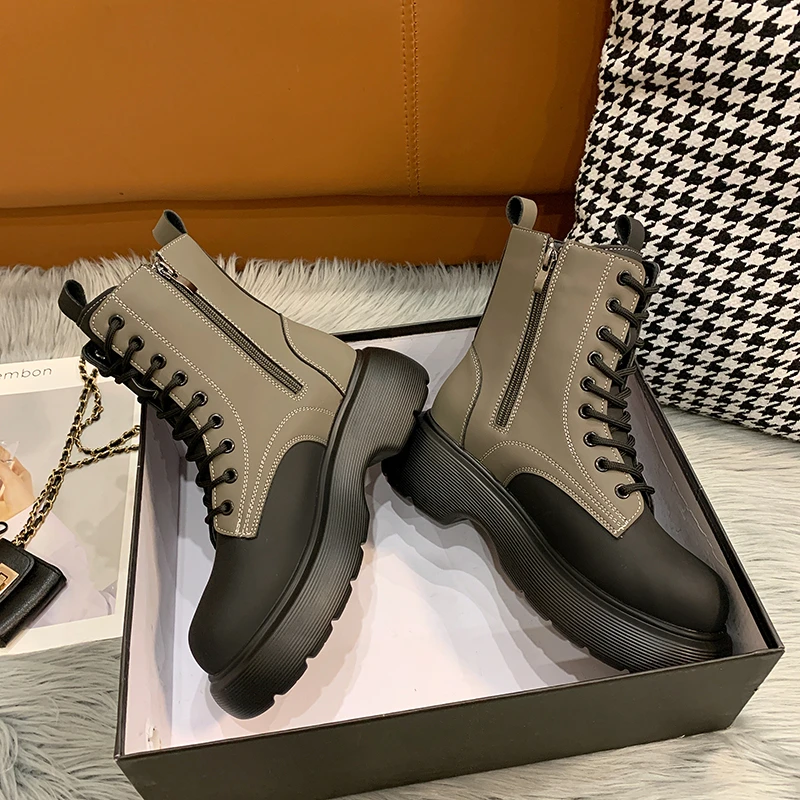 Ladies Fashion Cool Motorcycle Boots Women British Style Warm Ankle Boots 2022 New Women's Thick-soled Martin Boots Botas Mujer