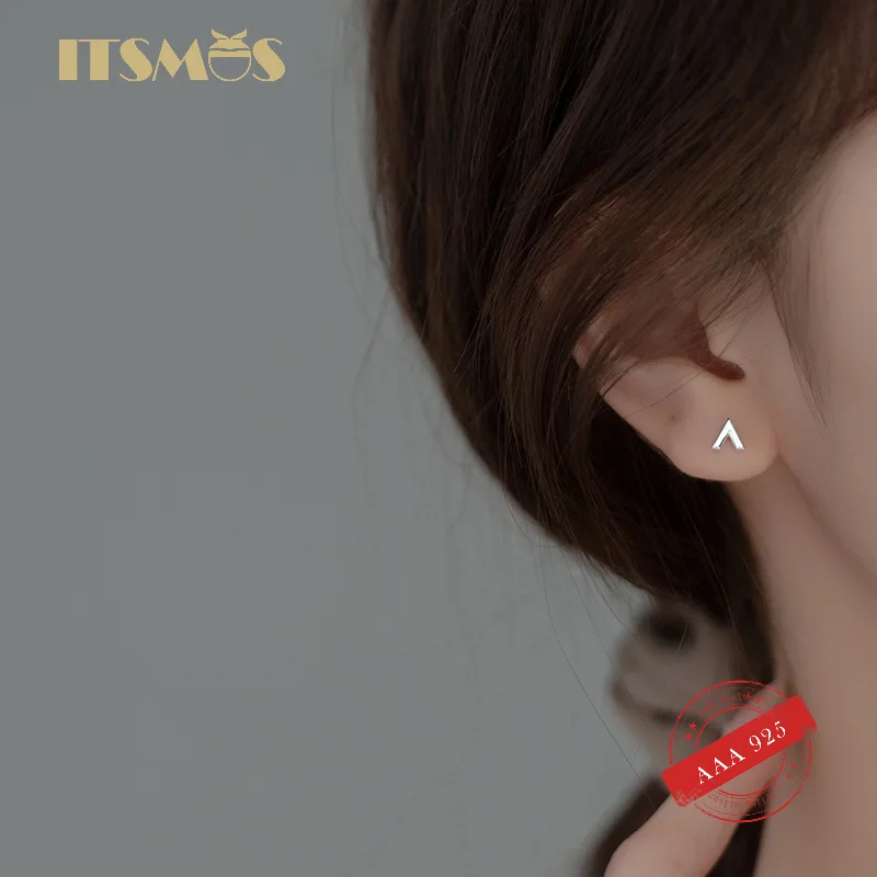 

S95SilvervWord simple little ear studs female Korean English letter mini ear studs ear protection ear ringse3366