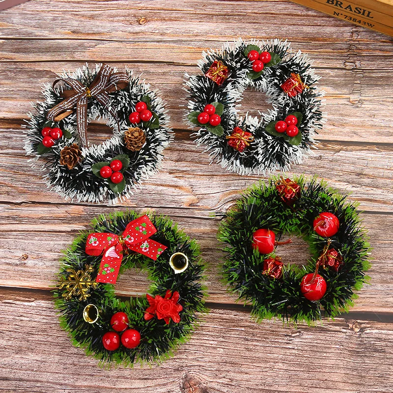 

12cm Christmas wreath, simulated rattan wreath, pine nut pendant, Christmas tree layout, mini wreath