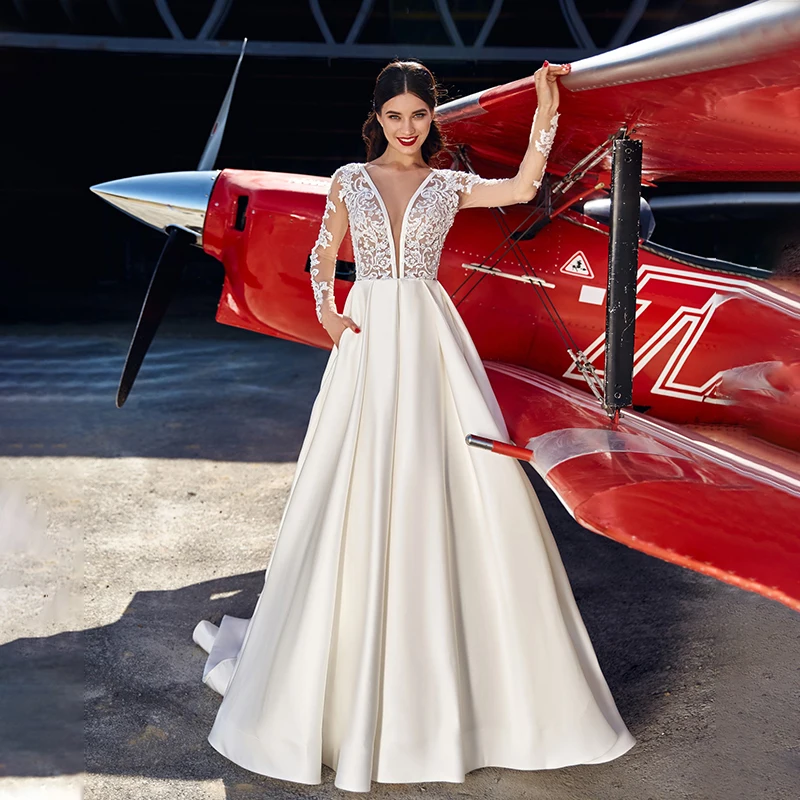 

Simple V-Neck A-Line Princess Wedding Dresses Long Sleeves Lace Appliques Bridal Gowns Vestido De Novia