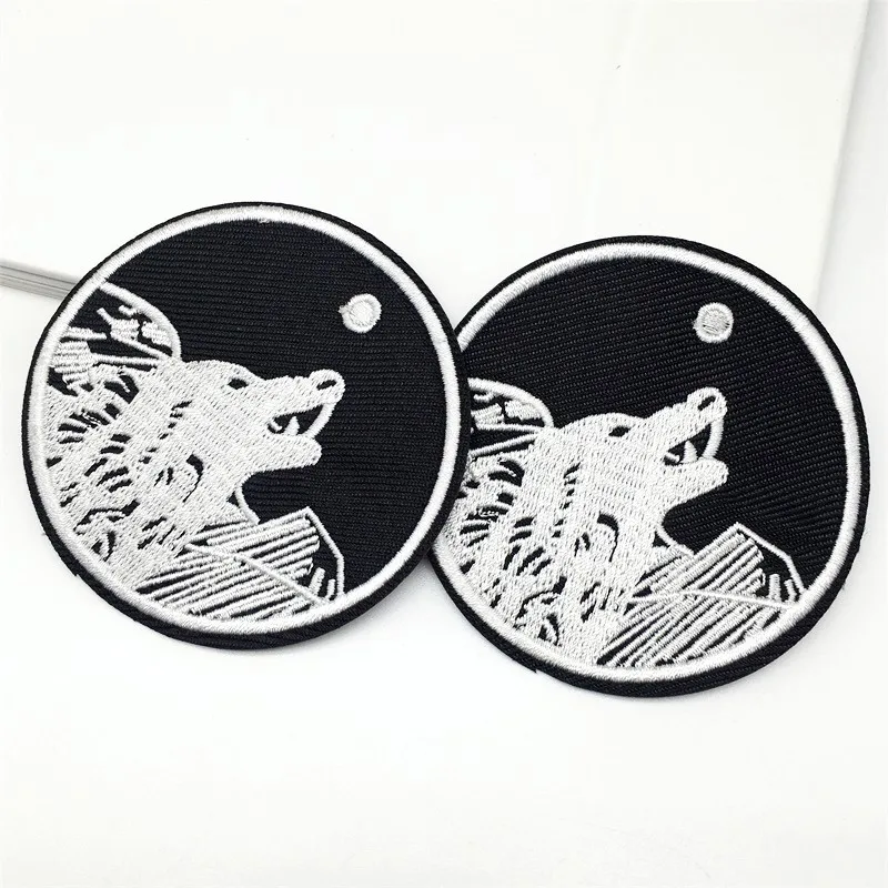 2 шт./партия нашивки с вышивкой волк