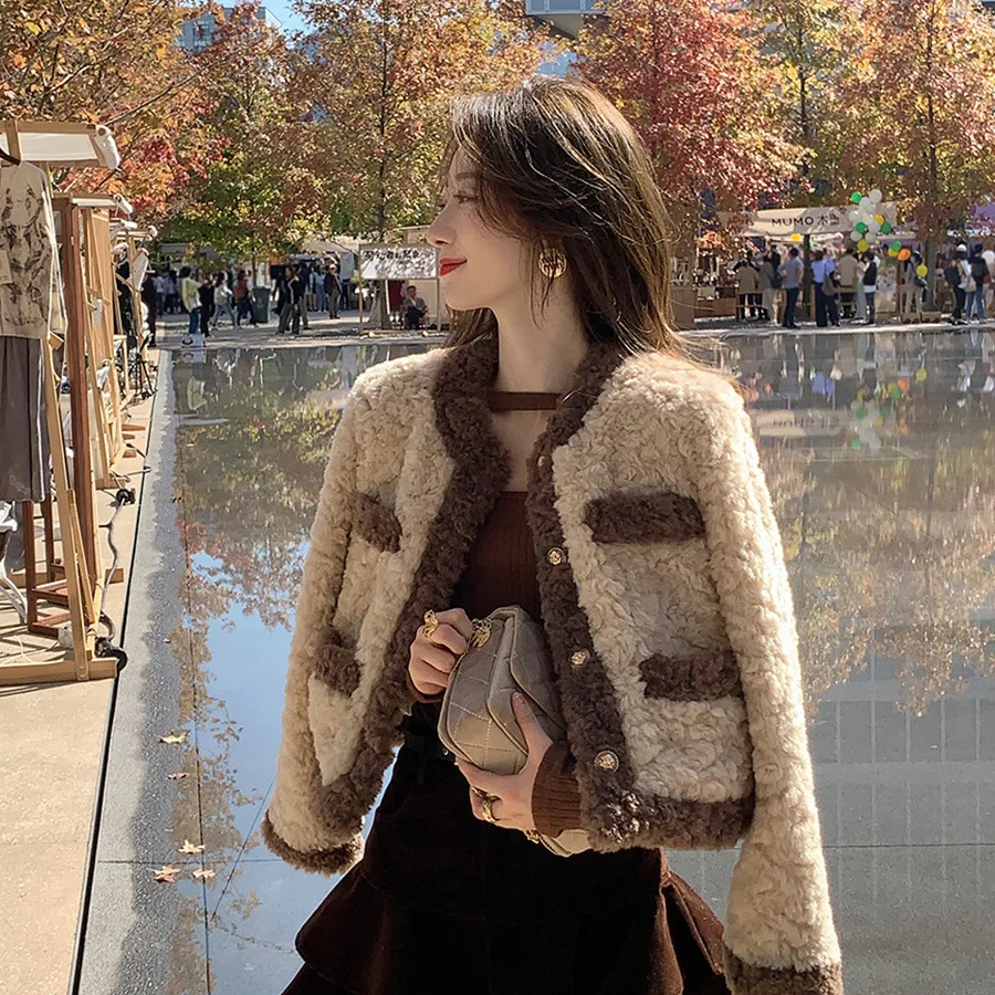 

2023 Winter New Female Faux Lamb Wool Short Coat Vintage Cropped Jacket Elegant Thicken Warm Women Short Outerwear Tops