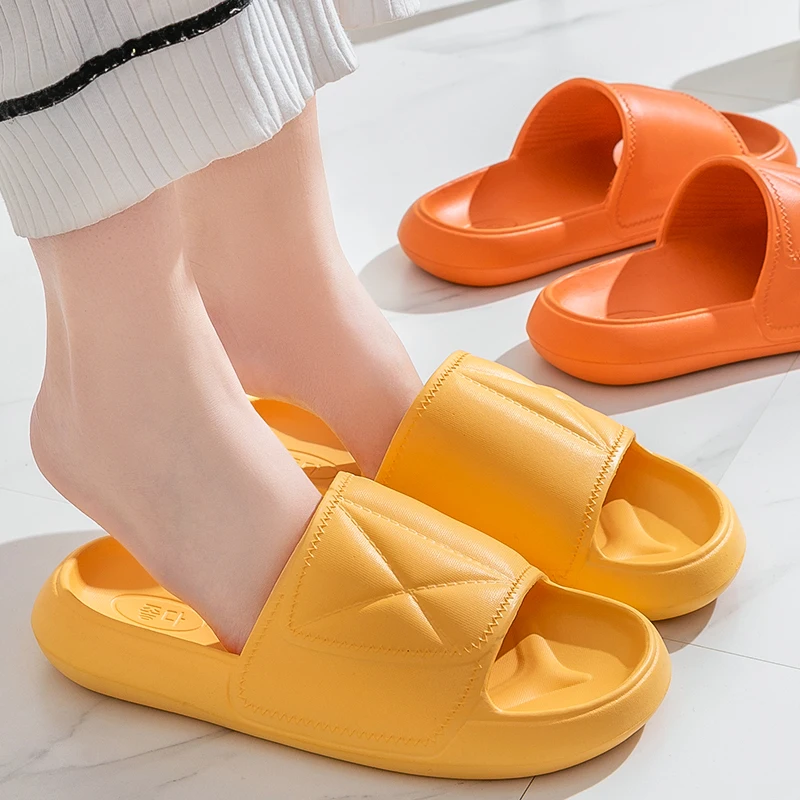 

Women's Home Slippers Platform EVA Soft Massage House Shoes Men Indoor Sole Bathroom Ladies Unisex Beach Sandals 2022 Fashion