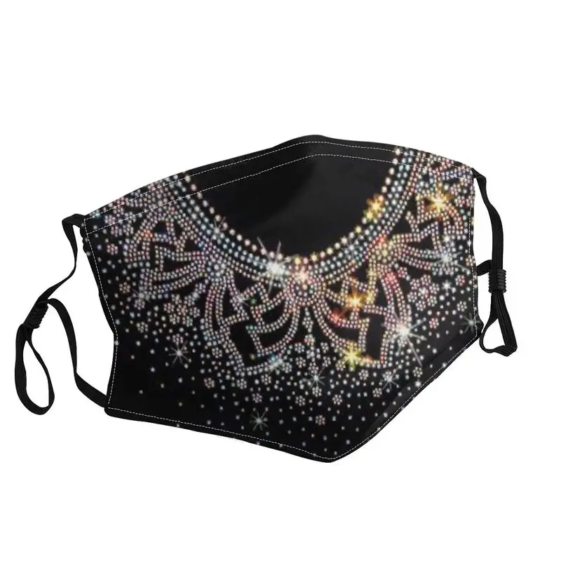 

Маска-респиратор с блестками и стразами для защиты от пыли