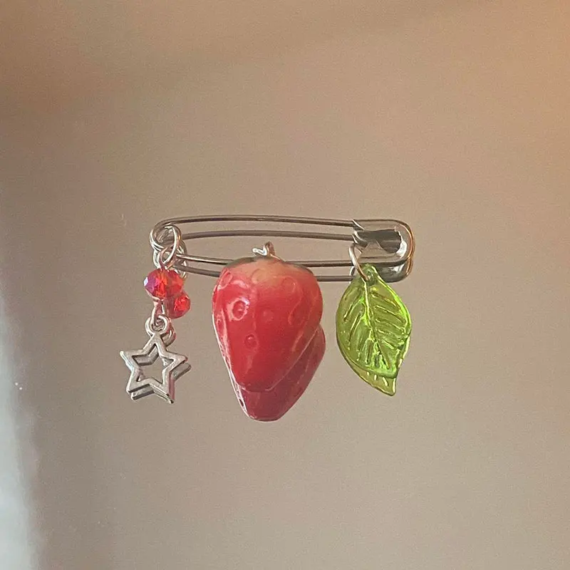

Cute strawberry pin y2k beautiful coquettish fairy tale brooch