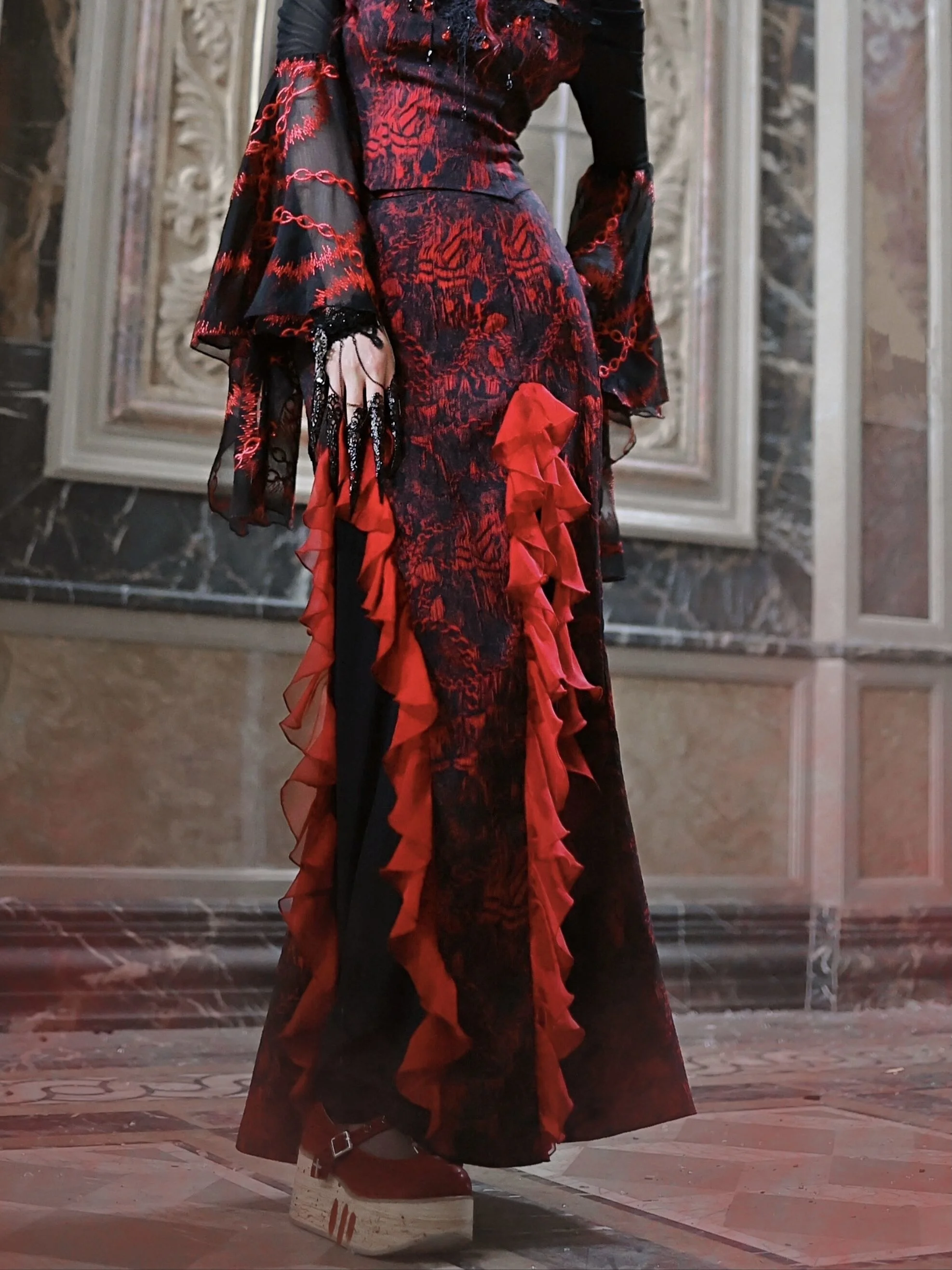 

Fashion new abstract gothic jacquard panels chiffon wavy ruffles drawled flowing three-dimensional fishtail skirt summer