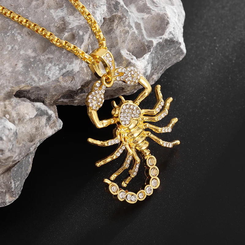 

Exquisite Shining Crystal Zircon Gold Scorpion Pendant Necklace Men Women Trendy Rock Party Jewelry Gift