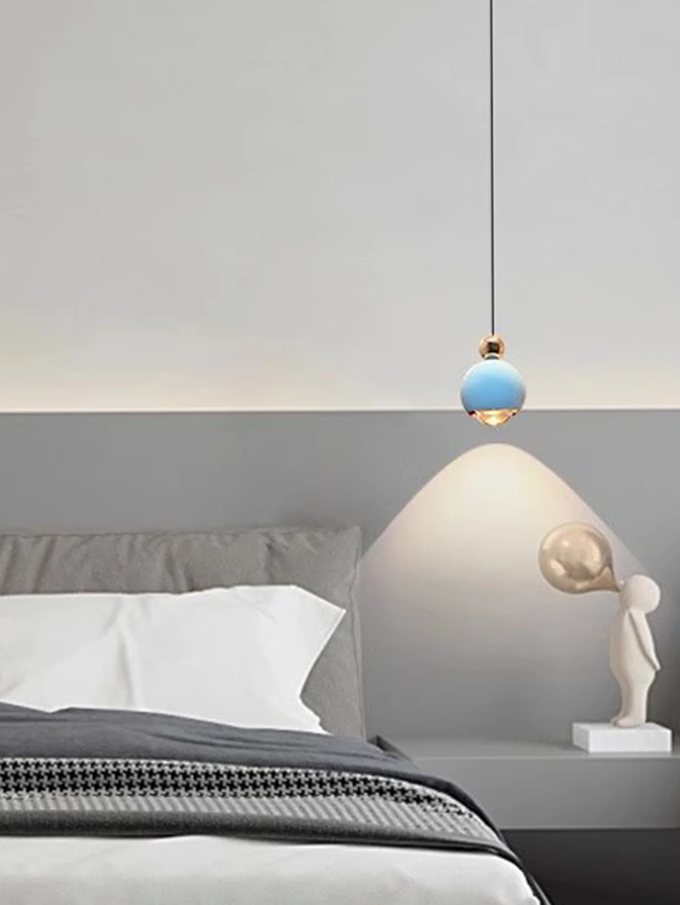 Белый/оранжевый/синий алюминиевый подвесной светильник со стеклянным зеркалом