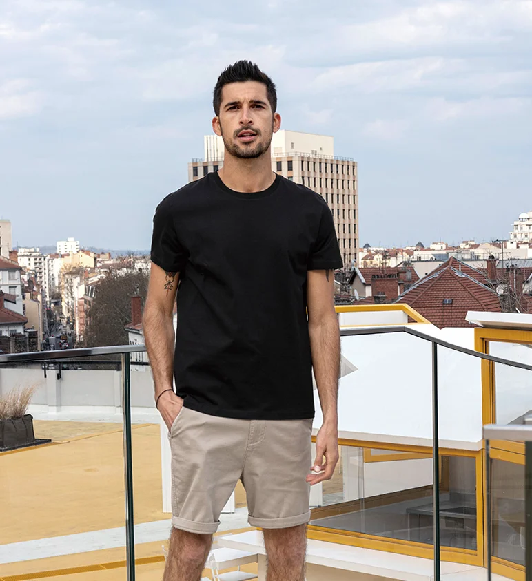 

W2416- Men's new summer 100 thread count cotton shirt with 100 sleeves.