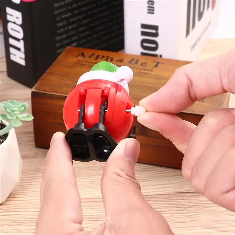 Рисунок 6 - заводные игрушки Рождественский