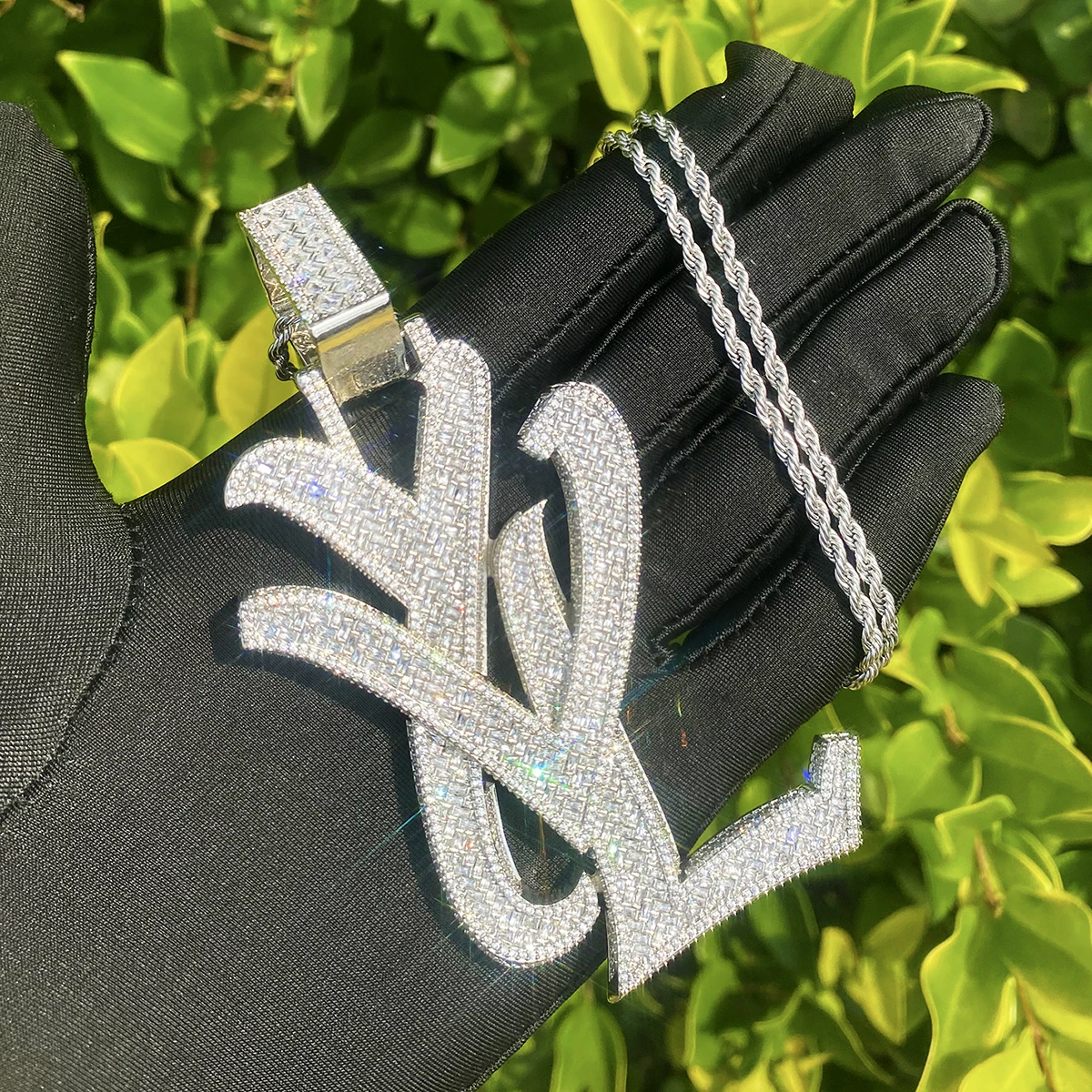 Фото Кулон-буква Bubble Letter Iced Out YVL для мужчин, позолоченный, с кубическим цирконием 5А, в стиле хип-хоп №4