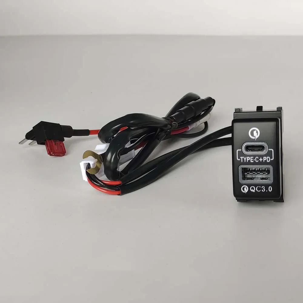 

Красное быстрое зарядное устройство для автомобиля, адаптер для быстрой зарядки USB PD для Nissan патруль Y62 X-TRAIL светильник Teana