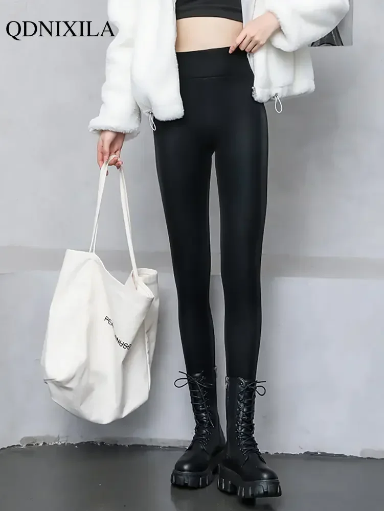 Yapon porno osmirlar Gozal ayollarning keksa erkaklar bilan jinsiy aloqada bolishini onlayn tomosha qiling