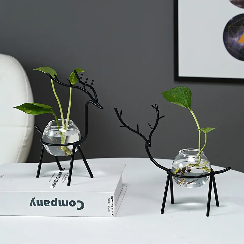 

The Deer Shape Iron Line Table Flowers Vases Nordic Decoration Home Metal Plant Holder Nordic Styles Flower Vase Home Decor