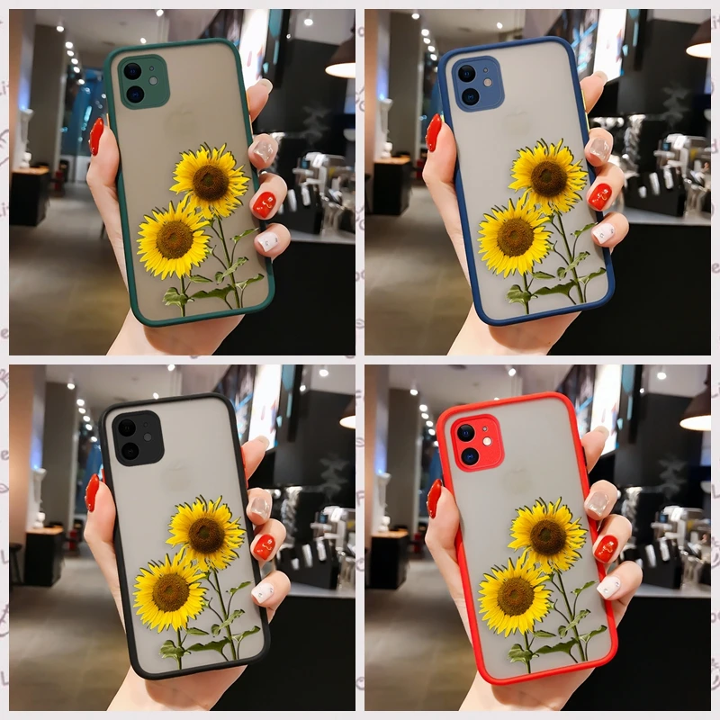 

Two Chrysanthemums For Samsung Galaxy S10 S20 S21 S9 S8 A22 A03 Plus Lite 5G Phone Case Shockproof Armor Matte Phone Fashion