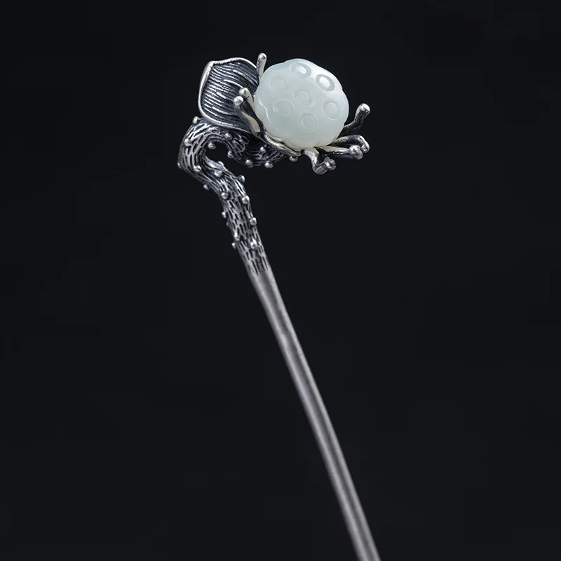 

Настоящая шпилька для волос с серебром и нефритом