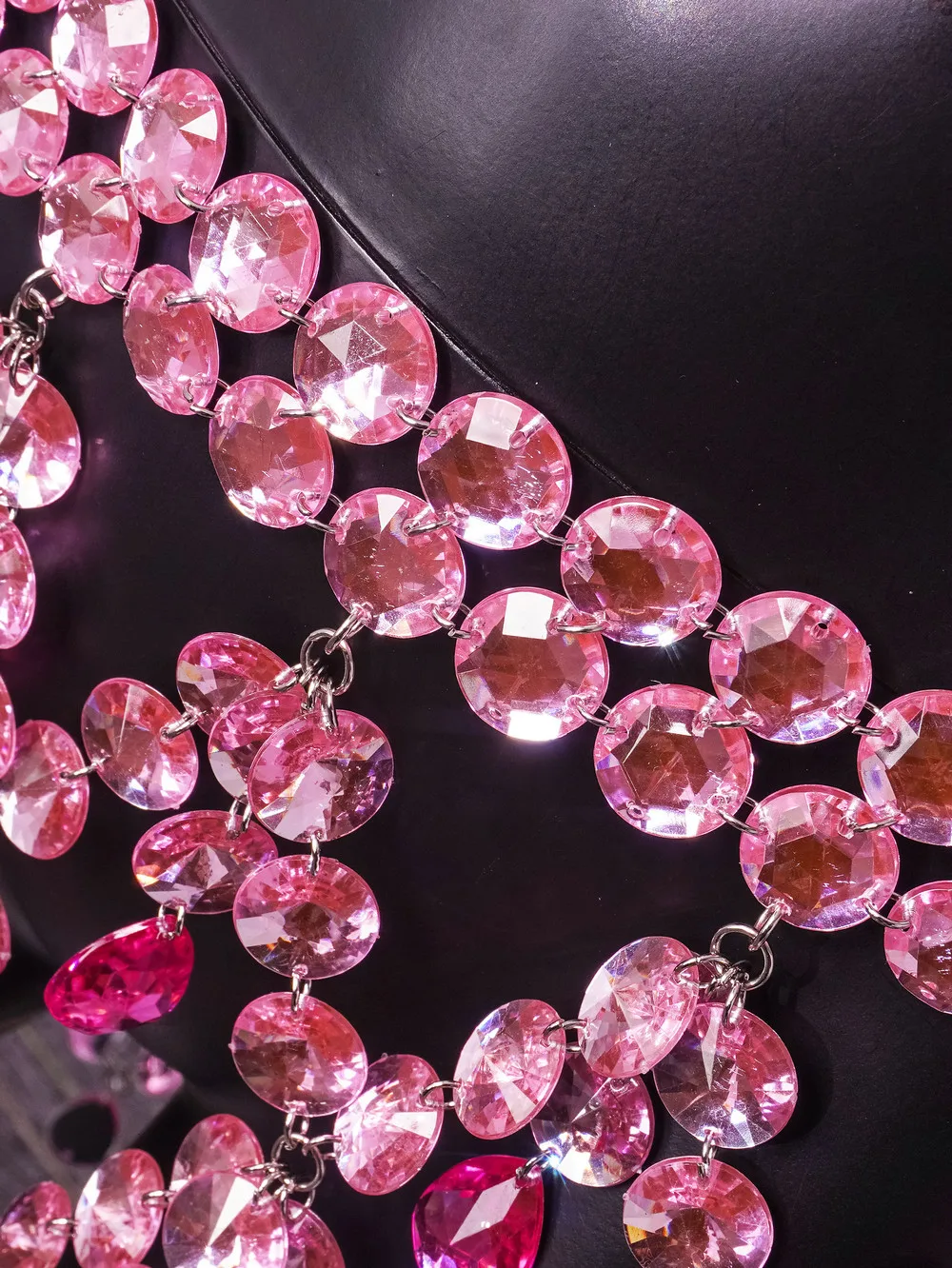 2 шт. кроп-топ с цепочкой и воротником-стойкой