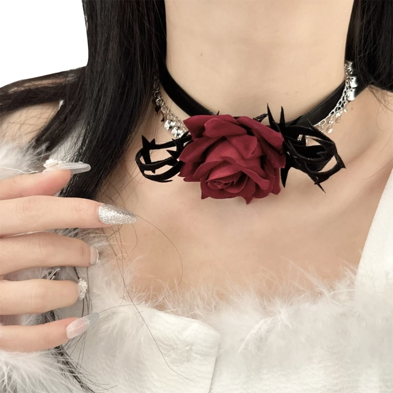 Рисунок 3 - Женское колье-чокер с подвеской