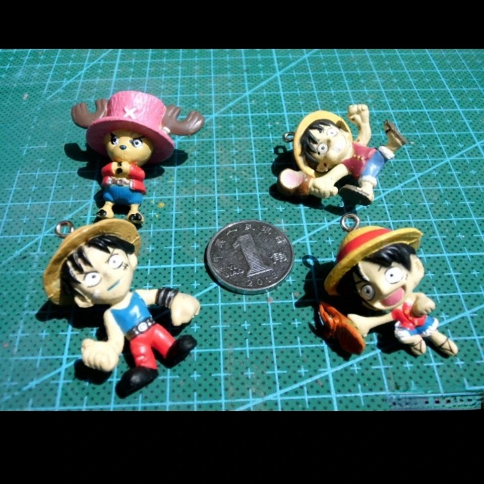 

One Piece Anime Peripheral Luffy Chopper Keychain Q Version Figurine Toy Model